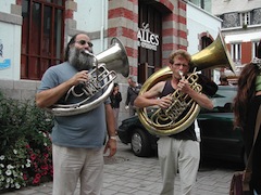 Jouers d'hélicons